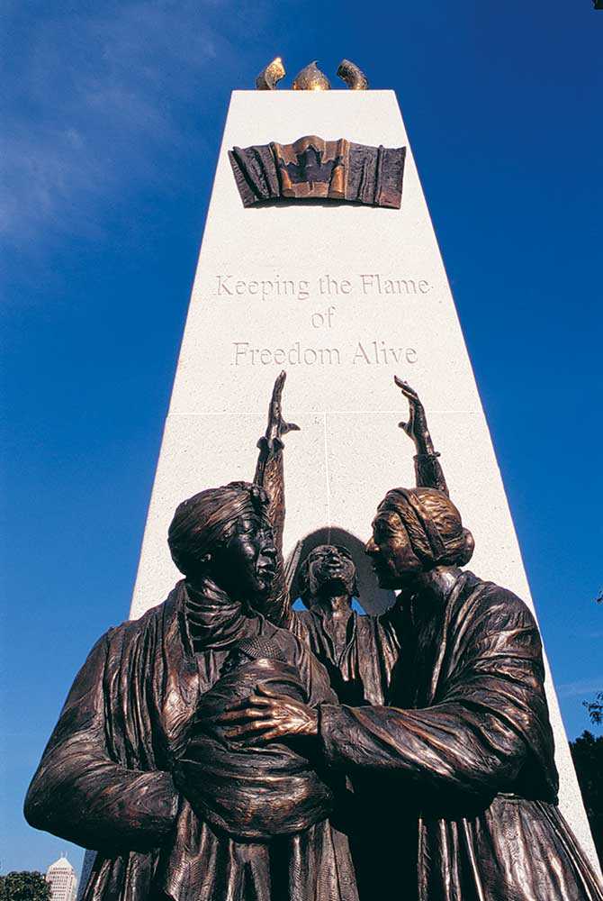 The Windsor Tower of Freedom monument honors the harrowing journey made by thousands in search of freedom and pays tribute to Ontario’s role in the Underground Railroad.