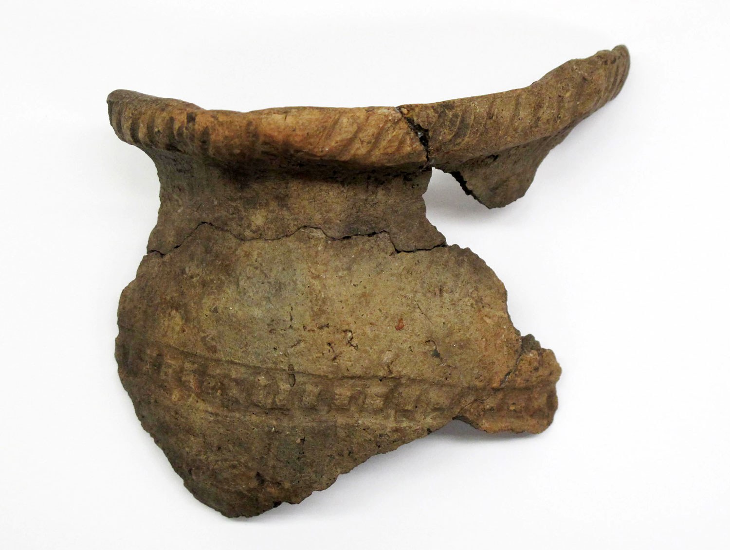 Researcher Holly Martelle identified individual potters at Thomson-Walker based on tiny variations in decoration.